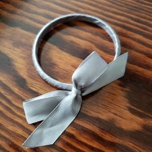 NWOT Silver Ribbon Bracelet